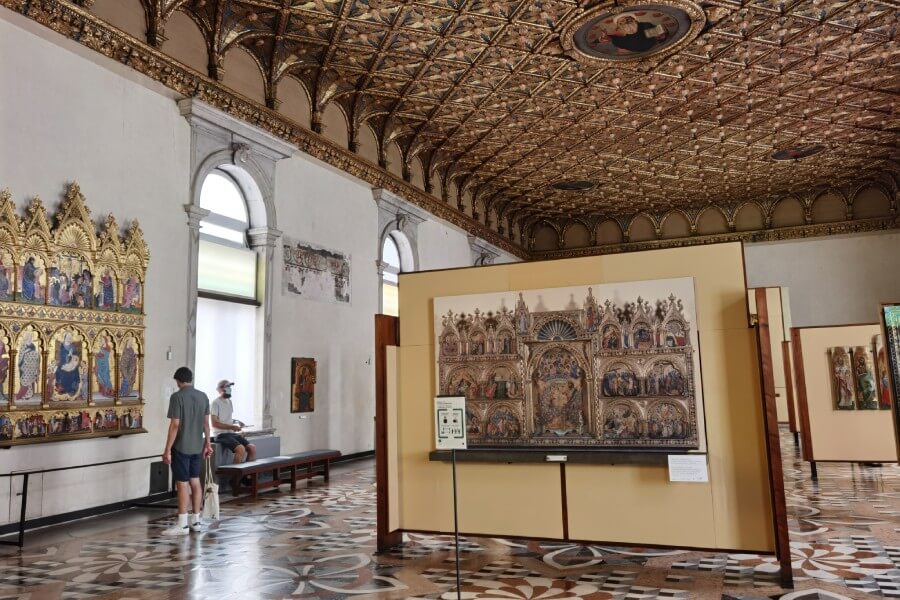 Екскурсія в Галерею Академії - подорож у лабіринтах світла й барв (фото 1)